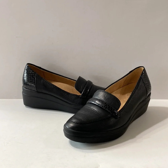 Naturalizer Black Samara Preppy Comfort Slip On Minimalist Loafer Size 8 Wide - Picture 5 of 12